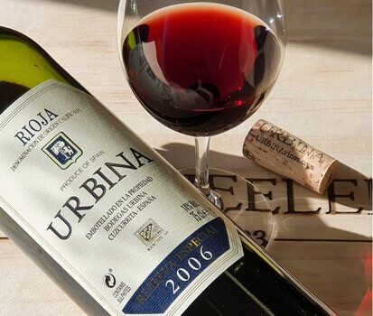 urbina-rioja-bottle-glass urbina-rioja-bottle-glass